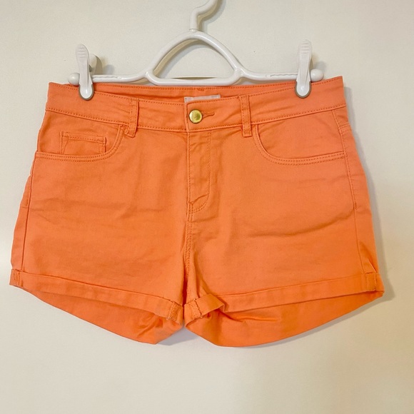 H&M Coral shorts SMALL FIT - Picture 1 of 4